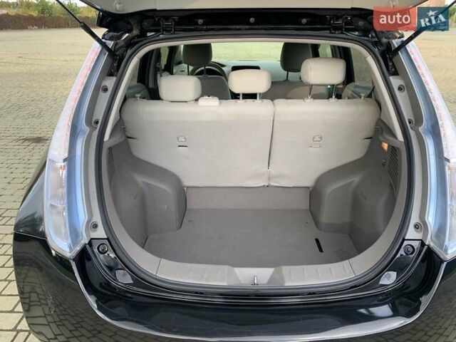 Чорний Ніссан Ліф, об'ємом двигуна 0 л та пробігом 153 тис. км за 6500 $, фото 7 на Automoto.ua