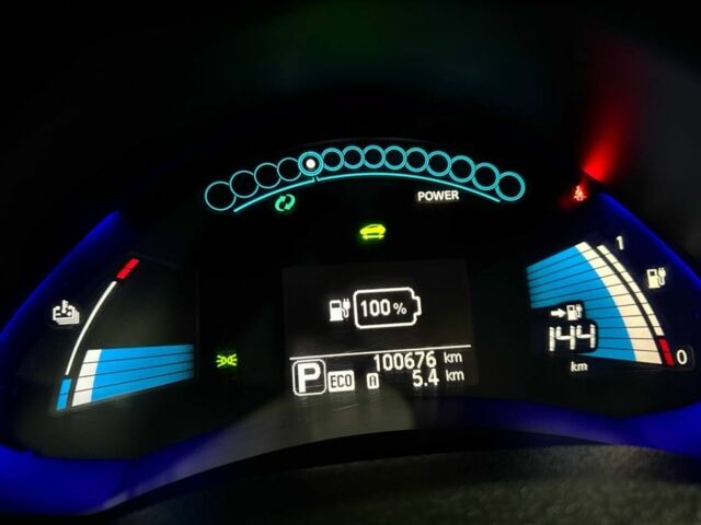 Черный Ниссан Лиф, объемом двигателя 0 л и пробегом 100 тыс. км за 6600 $, фото 23 на Automoto.ua