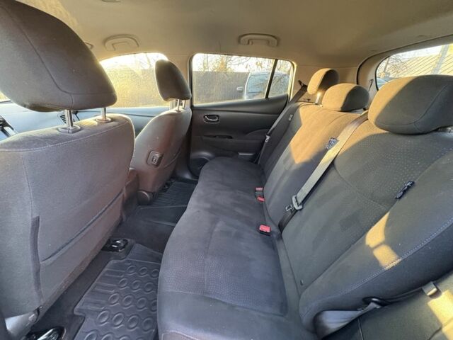 Черный Ниссан Лиф, объемом двигателя 0 л и пробегом 185 тыс. км за 5900 $, фото 17 на Automoto.ua