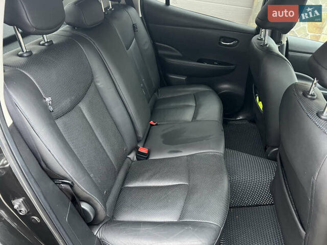 Черный Ниссан Лиф, объемом двигателя 0 л и пробегом 109 тыс. км за 7500 $, фото 15 на Automoto.ua