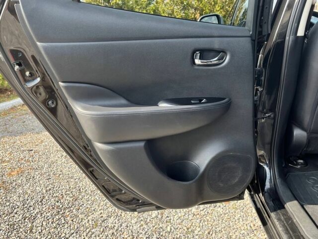 Черный Ниссан Лиф, объемом двигателя 0 л и пробегом 150 тыс. км за 6800 $, фото 13 на Automoto.ua