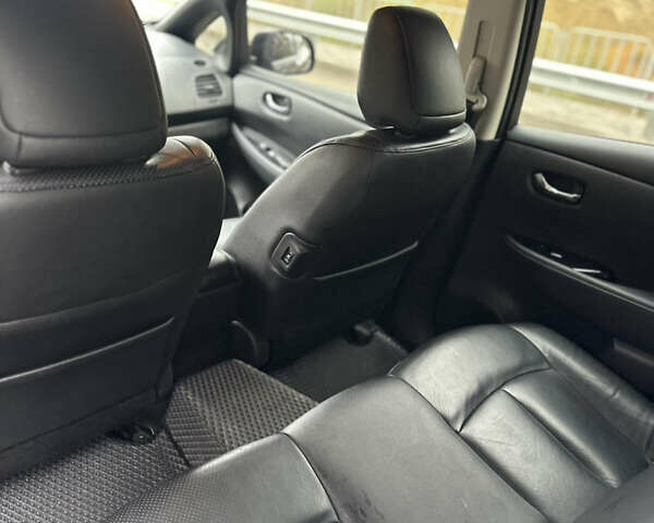 Чорний Ніссан Ліф, об'ємом двигуна 0 л та пробігом 150 тис. км за 7400 $, фото 8 на Automoto.ua