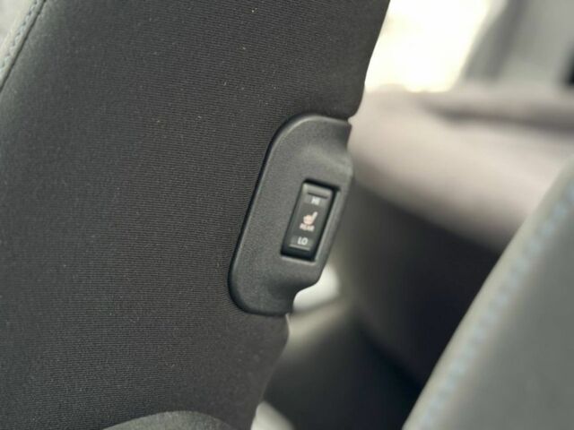 Черный Ниссан Лиф, объемом двигателя 0 л и пробегом 100 тыс. км за 6600 $, фото 9 на Automoto.ua