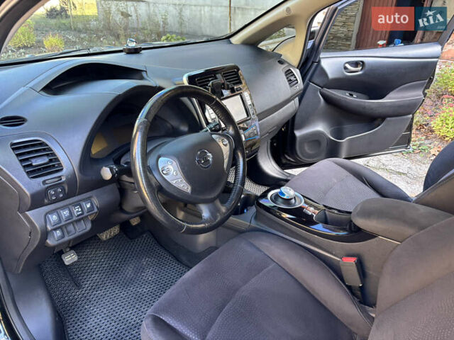 Черный Ниссан Лиф, объемом двигателя 0 л и пробегом 115 тыс. км за 6999 $, фото 10 на Automoto.ua