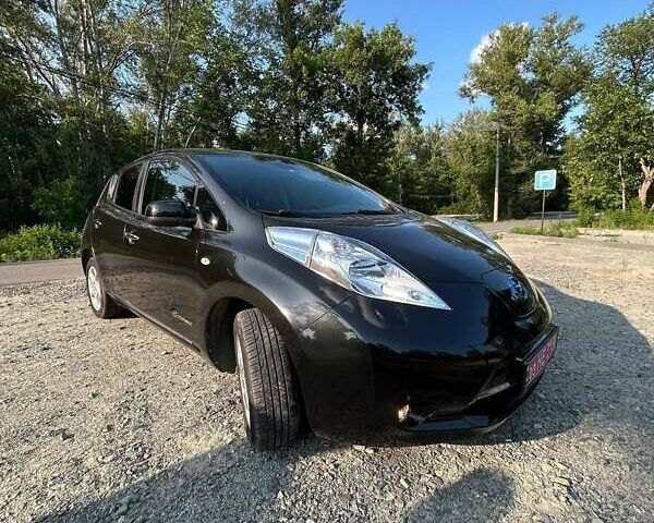 Чорний Ніссан Ліф, об'ємом двигуна 0 л та пробігом 105 тис. км за 7999 $, фото 7 на Automoto.ua