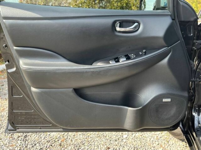 Черный Ниссан Лиф, объемом двигателя 0 л и пробегом 150 тыс. км за 6800 $, фото 11 на Automoto.ua