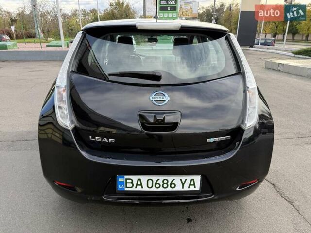Чорний Ніссан Ліф, об'ємом двигуна 0 л та пробігом 123 тис. км за 6999 $, фото 5 на Automoto.ua