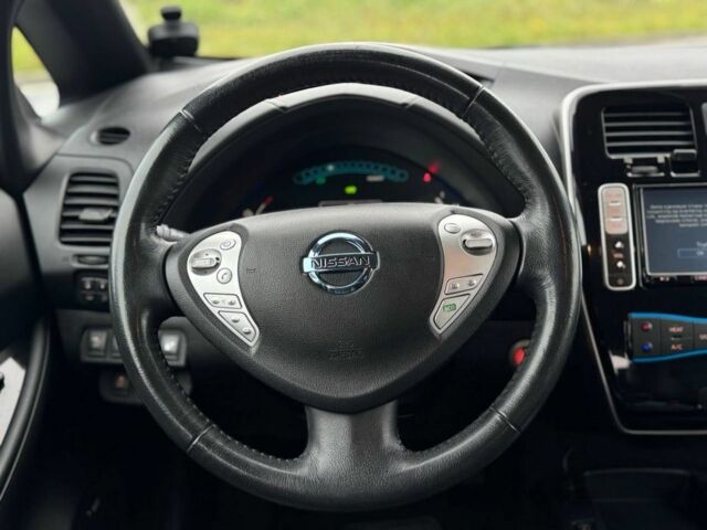 Черный Ниссан Лиф, объемом двигателя 0 л и пробегом 125 тыс. км за 6500 $, фото 18 на Automoto.ua