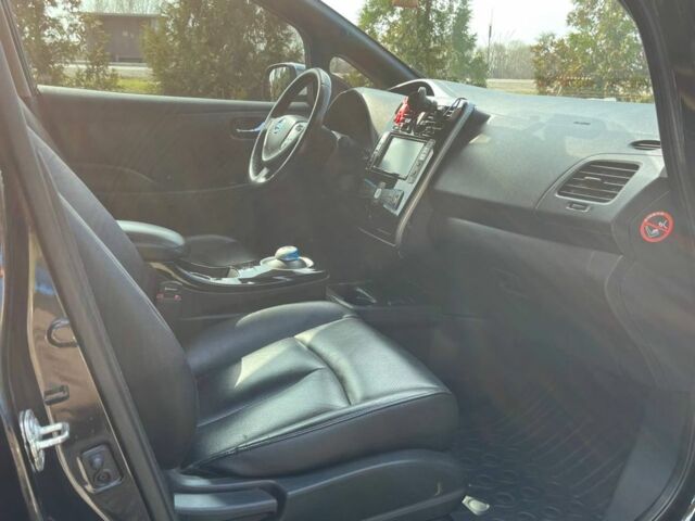 Черный Ниссан Лиф, объемом двигателя 0 л и пробегом 150 тыс. км за 6800 $, фото 14 на Automoto.ua