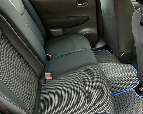 Черный Ниссан Лиф, объемом двигателя 0 л и пробегом 180 тыс. км за 8000 $, фото 19 на Automoto.ua