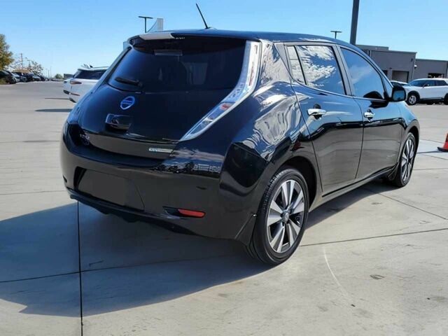 Черный Ниссан Лиф, объемом двигателя 0 л и пробегом 70 тыс. км за 5600 $, фото 3 на Automoto.ua