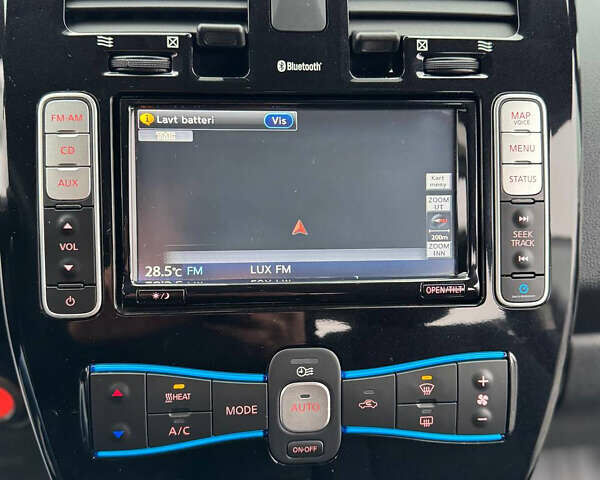 Черный Ниссан Лиф, объемом двигателя 0 л и пробегом 100 тыс. км за 6700 $, фото 40 на Automoto.ua