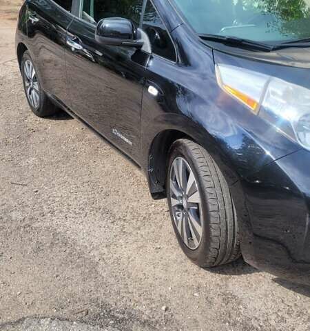 Чорний Ніссан Ліф, об'ємом двигуна 0 л та пробігом 102 тис. км за 7500 $, фото 1 на Automoto.ua