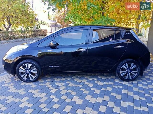 Чорний Ніссан Ліф, об'ємом двигуна 0 л та пробігом 70 тис. км за 7500 $, фото 30 на Automoto.ua