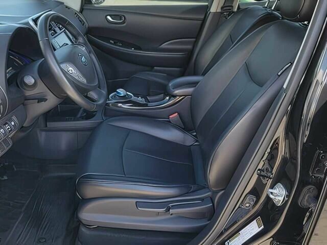 Черный Ниссан Лиф, объемом двигателя 0 л и пробегом 70 тыс. км за 5600 $, фото 5 на Automoto.ua