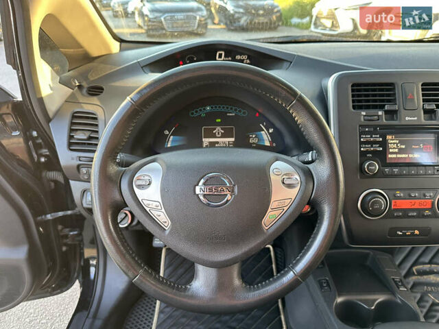 Чорний Ніссан Ліф, об'ємом двигуна 0 л та пробігом 70 тис. км за 7700 $, фото 24 на Automoto.ua