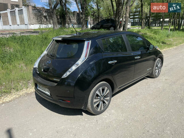 Черный Ниссан Лиф, объемом двигателя 0 л и пробегом 91 тыс. км за 7600 $, фото 10 на Automoto.ua
