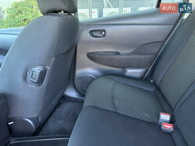 Чорний Ніссан Ліф, об'ємом двигуна 0 л та пробігом 72 тис. км за 7500 $, фото 29 на Automoto.ua