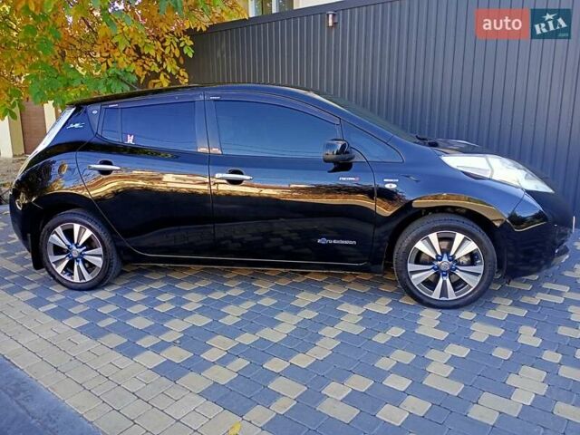 Чорний Ніссан Ліф, об'ємом двигуна 0 л та пробігом 70 тис. км за 7500 $, фото 8 на Automoto.ua