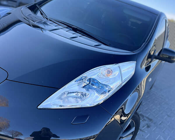Чорний Ніссан Ліф, об'ємом двигуна 0 л та пробігом 164 тис. км за 8500 $, фото 1 на Automoto.ua