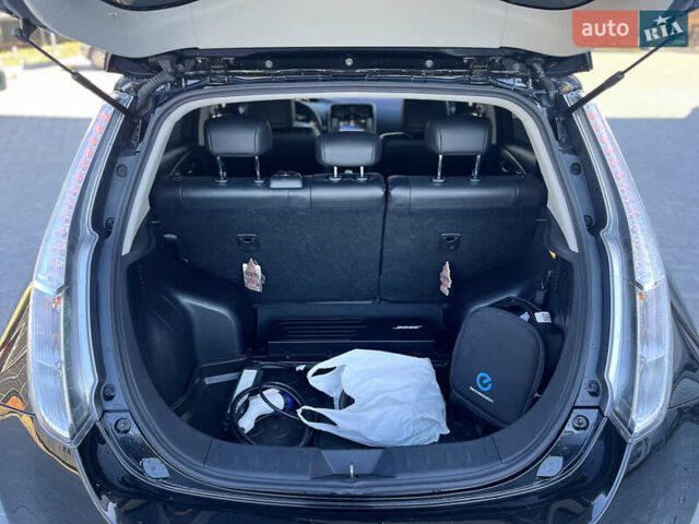 Чорний Ніссан Ліф, об'ємом двигуна 0 л та пробігом 164 тис. км за 8500 $, фото 41 на Automoto.ua