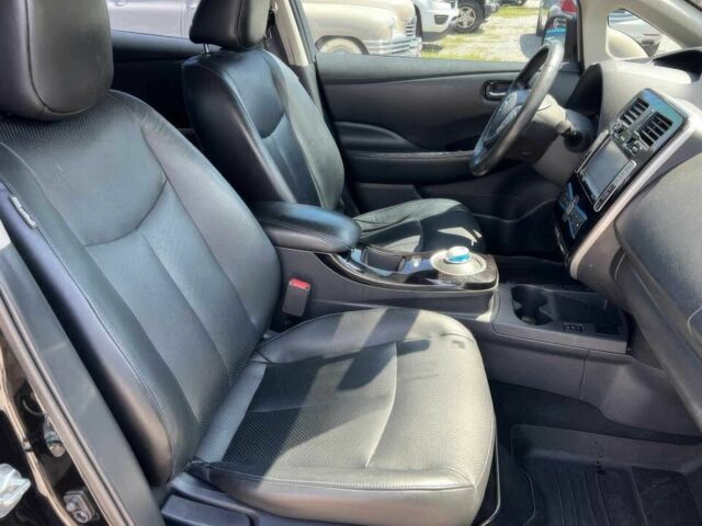 Черный Ниссан Лиф, объемом двигателя 0 л и пробегом 70 тыс. км за 5000 $, фото 8 на Automoto.ua