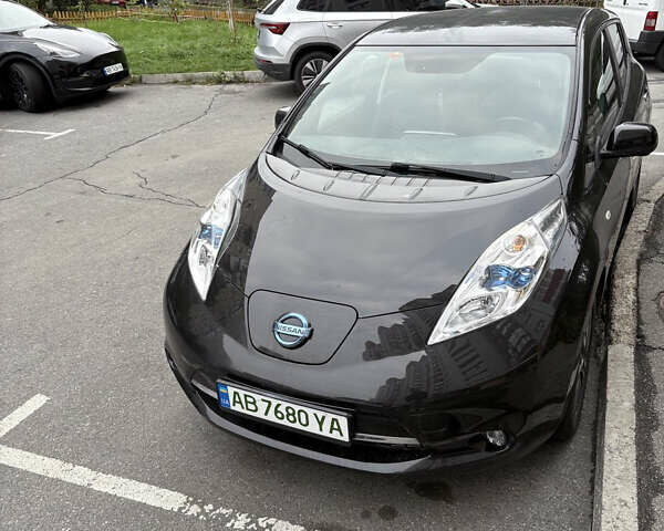 Чорний Ніссан Ліф, об'ємом двигуна 0 л та пробігом 61 тис. км за 8500 $, фото 1 на Automoto.ua
