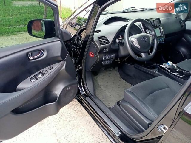 Чорний Ніссан Ліф, об'ємом двигуна 0 л та пробігом 70 тис. км за 7500 $, фото 53 на Automoto.ua