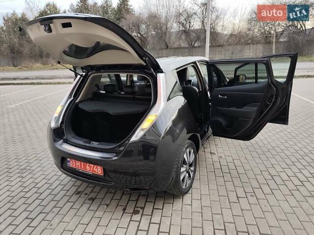 Чорний Ніссан Ліф, об'ємом двигуна 0 л та пробігом 120 тис. км за 6499 $, фото 82 на Automoto.ua