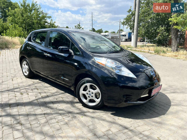 Черный Ниссан Лиф, объемом двигателя 0 л и пробегом 80 тыс. км за 8000 $, фото 2 на Automoto.ua