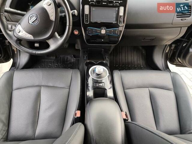 Чорний Ніссан Ліф, об'ємом двигуна 0 л та пробігом 120 тис. км за 6499 $, фото 61 на Automoto.ua