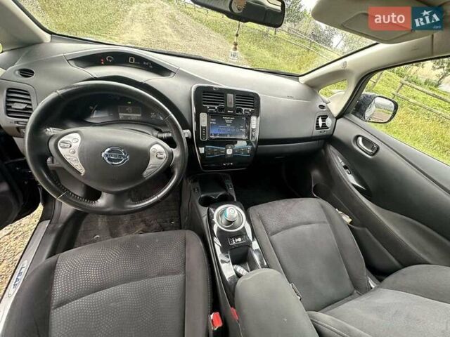 Черный Ниссан Лиф, объемом двигателя 0 л и пробегом 80 тыс. км за 7000 $, фото 4 на Automoto.ua