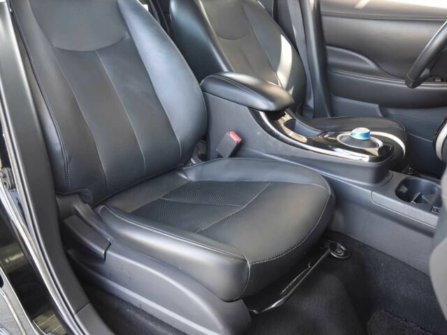 Черный Ниссан Лиф, объемом двигателя 0 л и пробегом 77 тыс. км за 1900 $, фото 6 на Automoto.ua