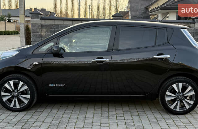 Чорний Ніссан Ліф, об'ємом двигуна 0 л та пробігом 90 тис. км за 7700 $, фото 15 на Automoto.ua