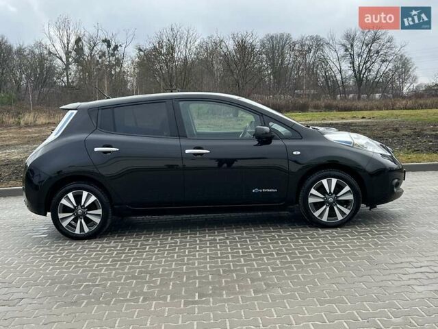 Черный Ниссан Лиф, объемом двигателя 0 л и пробегом 128 тыс. км за 6850 $, фото 4 на Automoto.ua