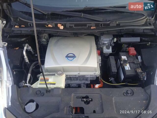 Черный Ниссан Лиф, объемом двигателя 0 л и пробегом 121 тыс. км за 6999 $, фото 13 на Automoto.ua