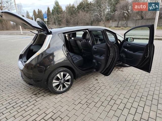 Чорний Ніссан Ліф, об'ємом двигуна 0 л та пробігом 120 тис. км за 6499 $, фото 81 на Automoto.ua