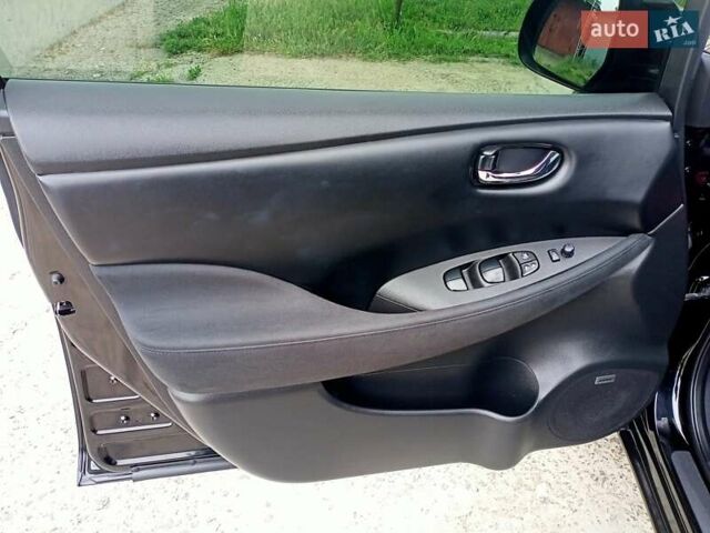 Чорний Ніссан Ліф, об'ємом двигуна 0 л та пробігом 70 тис. км за 7500 $, фото 51 на Automoto.ua