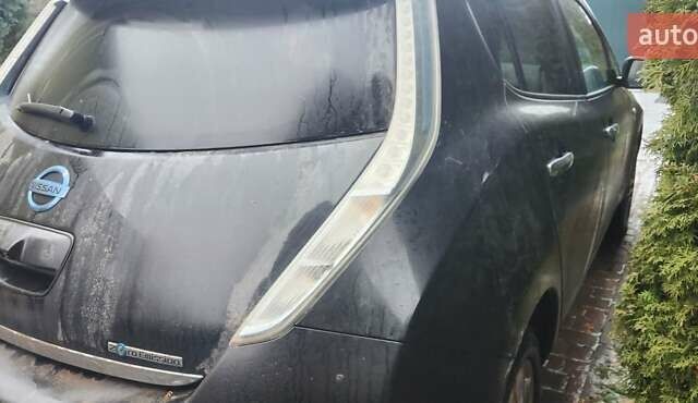 Черный Ниссан Лиф, объемом двигателя 0 л и пробегом 90 тыс. км за 6550 $, фото 7 на Automoto.ua