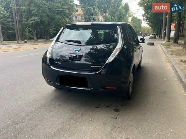Черный Ниссан Лиф, объемом двигателя 0 л и пробегом 100 тыс. км за 7200 $, фото 2 на Automoto.ua