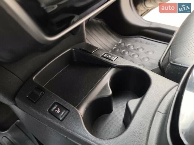 Чорний Ніссан Ліф, об'ємом двигуна 0 л та пробігом 120 тис. км за 6499 $, фото 40 на Automoto.ua