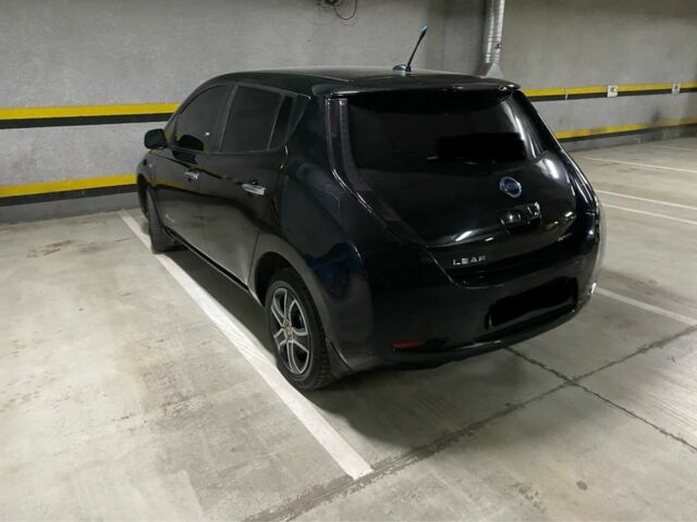 Черный Ниссан Лиф, объемом двигателя 0 л и пробегом 190 тыс. км за 11200 $, фото 3 на Automoto.ua