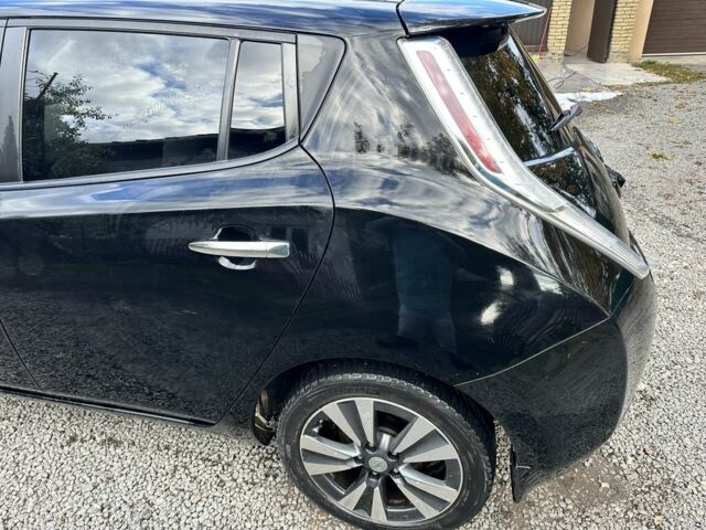 Чорний Ніссан Ліф, об'ємом двигуна 0 л та пробігом 96 тис. км за 6500 $, фото 5 на Automoto.ua