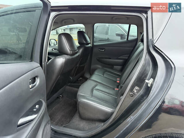 Черный Ниссан Лиф, объемом двигателя 0 л и пробегом 163 тыс. км за 7490 $, фото 10 на Automoto.ua