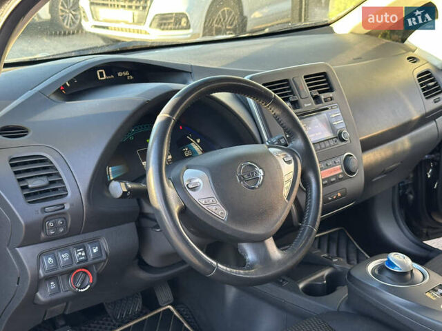 Чорний Ніссан Ліф, об'ємом двигуна 0 л та пробігом 70 тис. км за 7700 $, фото 13 на Automoto.ua