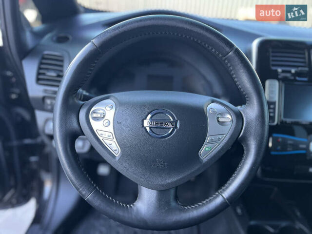 Чорний Ніссан Ліф, об'ємом двигуна 0 л та пробігом 164 тис. км за 8500 $, фото 56 на Automoto.ua