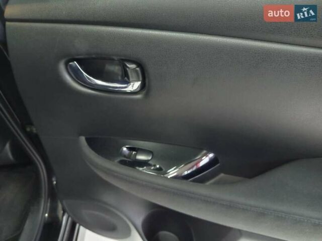 Черный Ниссан Лиф, объемом двигателя 0 л и пробегом 80 тыс. км за 7700 $, фото 33 на Automoto.ua