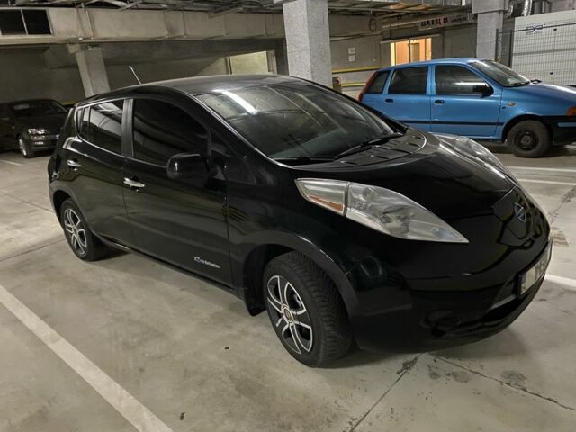 Черный Ниссан Лиф, объемом двигателя 0 л и пробегом 190 тыс. км за 11200 $, фото 2 на Automoto.ua