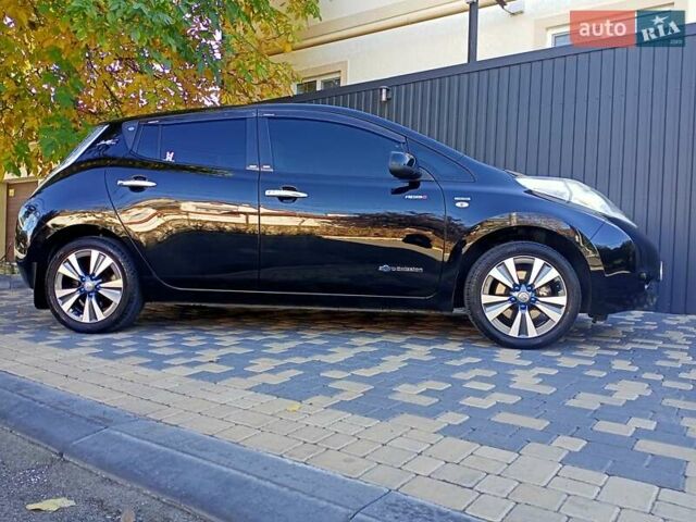 Чорний Ніссан Ліф, об'ємом двигуна 0 л та пробігом 70 тис. км за 7500 $, фото 9 на Automoto.ua