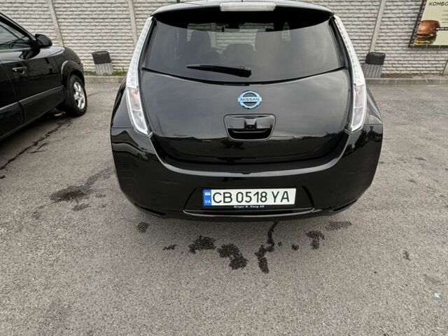 Черный Ниссан Лиф, объемом двигателя 0 л и пробегом 98 тыс. км за 7000 $, фото 3 на Automoto.ua